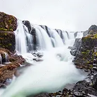 fotomural-de-paisaje-natural-con-cascadas-323696493